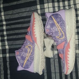 Nike Kyrie 7. Size 10.5